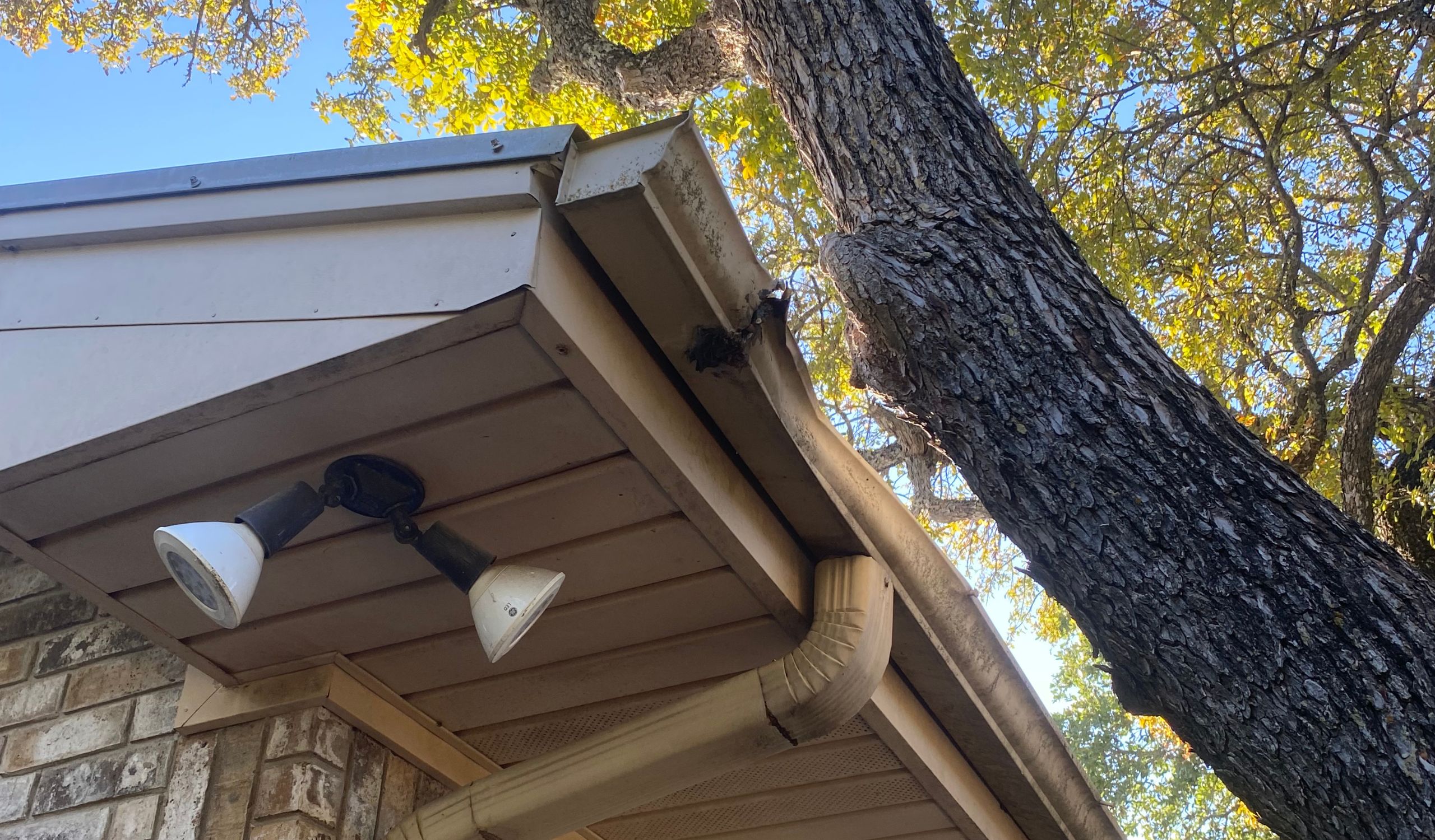 can-this-gutter-be-repaired